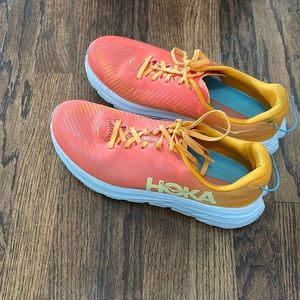 Hoka Rincon 3 women’s size 10